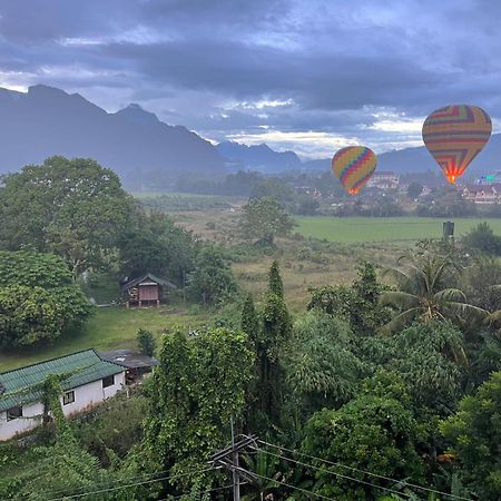 Vang Vieng Th Central Park Hotel Экстерьер фото