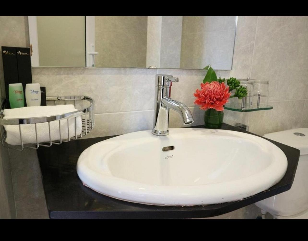 Vang Vieng Th Central Park Hotel Экстерьер фото