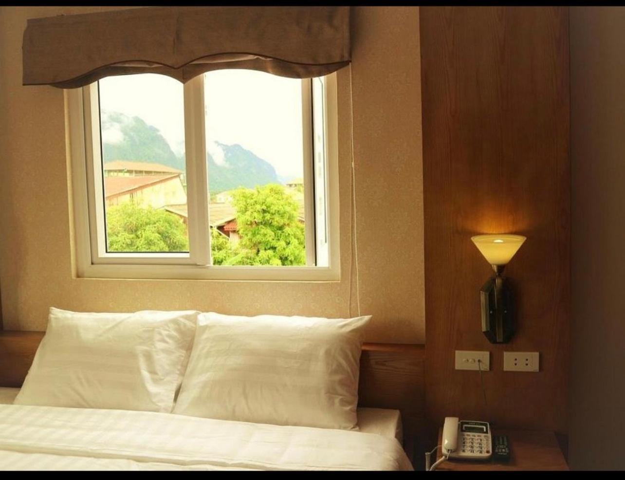 Vang Vieng Th Central Park Hotel Экстерьер фото
